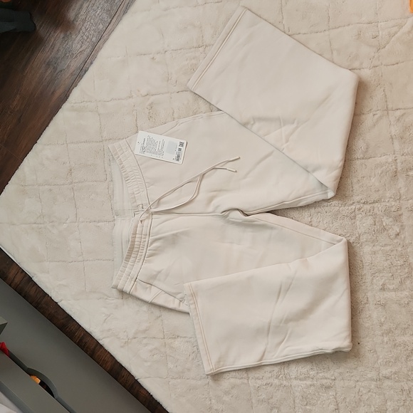 NWT LULULEMON LOUNGEFUL STRAIGHT LEG PANT